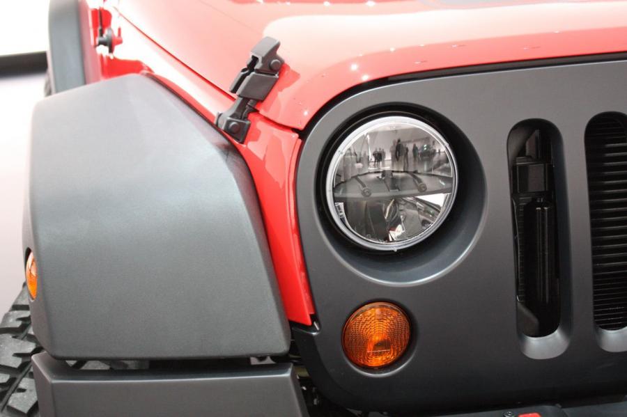 Jeep Wrangler Slim Concept 2013 года  (фото 13 из 19)